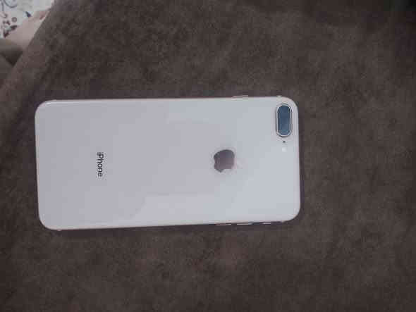 ايفون 8 بلس
ذاكره 64
بس بصمه ماتشتغل
سعره 150 وبيه مجال 
مكاني إسكان اصناعي
الهاتف :***********
