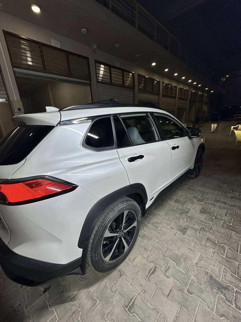 للبيع Toyota Corolla Cross Hybrid XSE 2024🇺🇸 وارد أمريكي اعلى فئة
✅ فئة XSE أعلى مواصفة
✅ محرك 2.0 هايبرد اقتصادي
✅ فتحة سقف 
✅ دفع رباعي AWD
✅ جنوط رياضية 18 إنج
✅ مصابيح LED
✅ شاشة وكاميرا خلفية
✅ رادار ومثبت سرعة ذكي
✅ مراقبة النقطة العمياء
✅ تدفئة مقاعد 
✅    كرسي السائق كهربائي مع دعم أسفل الظهر
✅    مقاعد SofTex (جلد )
✅      تكييف أوتوماتيك ثنائي المنطقة و تبريد خلفي 
✅شاحن لاسلكي
✅ باب الجنطة كهربائي 
✅ تشغيل عن بعد 
✅اشاير بالمري 

✅ Apple CarPlay و Android Auto

انظمة الأمان

•  رادار أمامي.
•  مثبت سرعة راداري.
•  نظام المحافظة على المسار.
•  فرملة طوارئ أوتوماتيكية.
•  مراقبة النقطة العمياء.
•  تنبيه حركة المرور الخلفية.
•  حساسات أمامية وخلفية مع كاميرا رجوع

السيارة وارد أمريكي، نظيفة جدًا، الضرر موجود بالصور فقط بنيد ومصلح نفسه ومصبوغ بالإضافة إلى الجاملغ بيه بارد وتكحيل موجود بالصور 
الايرباك الطاك فقط السائق 
السيارة جديدة ونظيفة 
السيارة باسمي واني مستوردها  رقمها بابل 
ماشية 31 ألف كيلومتر قابل للزيادة 
رقم السيارة بابل 
📍الموقع: بابل
📞 للاستفسار: (***********)
💰 السعر: (200$) قابل للتفاوض
