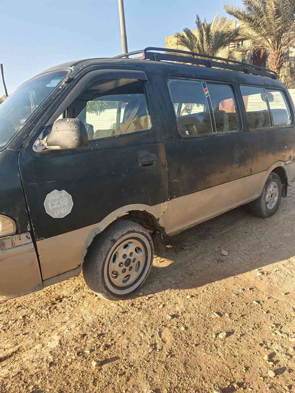 سلام عليكم كيا بريجو موديل 1997 رقم واسط انكليزي ابسمي السياره سنويه لل 28  مكينه حاويه تايرات نص عمر سعره 47 وبيه مجال رقم الاتصال ***********
