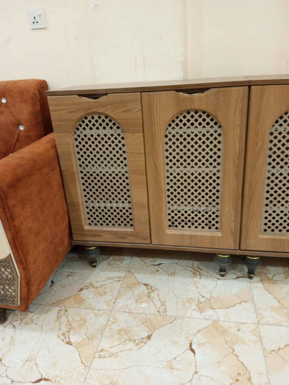 معرض ابو عبدالله للاثاث المنزلي 🔥 وصول وجبه جديده من ميز جزامات  متوفر كل الوان  شي حديث وراقي زورونا تجدون ما يناسبكم العنوان تكريت الديوم مقابل مطعم المذاق بلقرب من اسواق الزوبعي للاستفسار خاص او اتصال *********** متوفر وتساب
