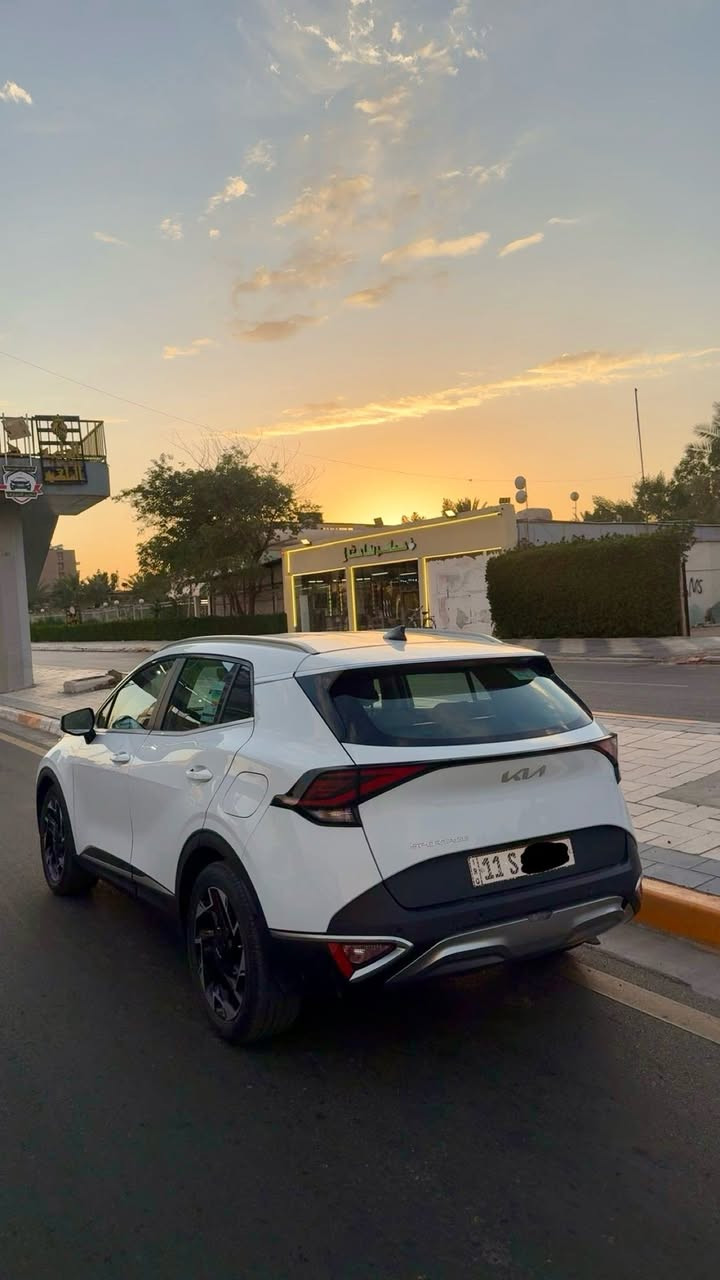 السلام عليكم 
سبورتج 2022 
ماشيه 76 الف
بسمي بغداد مكانها بغداد شارع فلسطين 
مكفوله كفالة عامة فقط بارد بسيط جداً بلجاملغ الامامي فقط 
حتى الدعاميات كفاله من الشخط
السعر 208 ورقة بيها مجال بسيط للشراي 
***********
