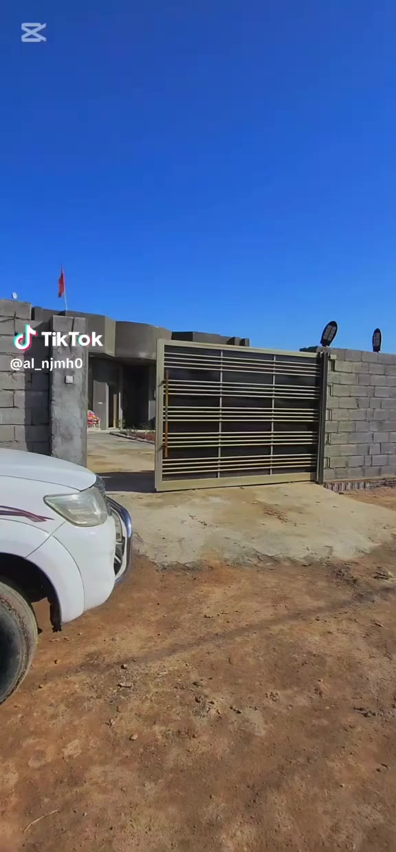 بالله بيت البيع  عنوان العطيشي عمود 474عن الشارع العام 250متر باقي التفاصيل مقطع الفديو الاتصال علي الرقم *********** السعر 165معه مجال قليل
