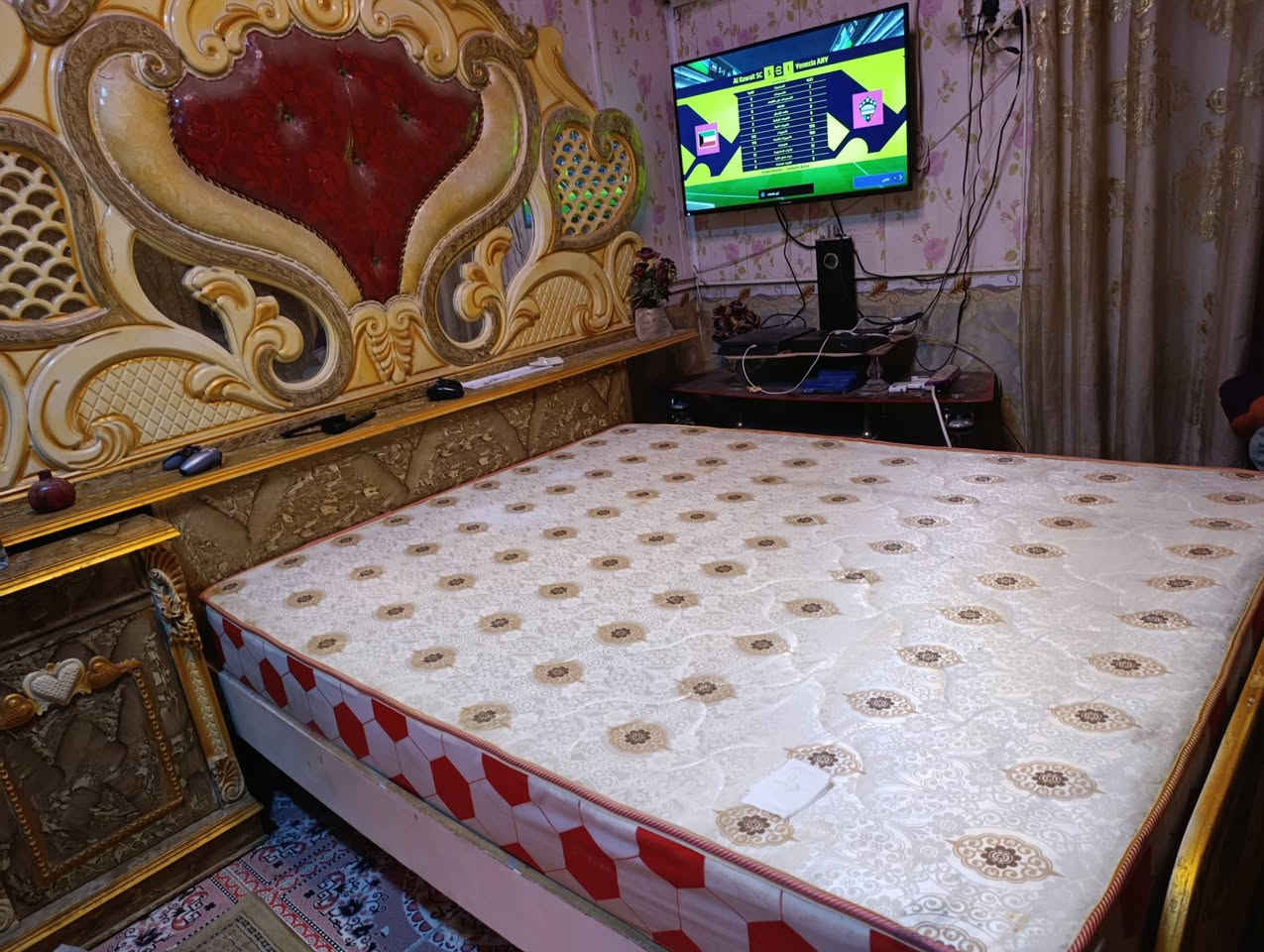 غرفه اخشاب عراقي السعر مليون150 
***********
