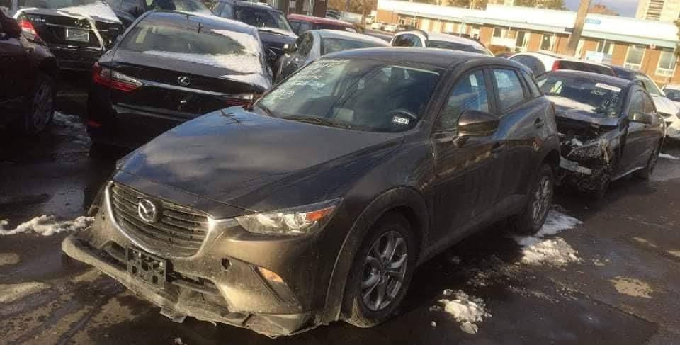 السلام وعليكم بدون مراوس فقط بيع مازدا CX3 موديل ٢٠١٨ كندي رقم السليمانيه ابأسمي موجوده بغداد البلديات مبدل صدر كامل امامي وخلفي مع الدسكات مع بلكات مع واشر قبغ ولفات بدون ارباك بيه أثر جراد مكان الحادث سياره جاهزه تبريد محرك كير امسويله ادامه تبديل هادروليك مع الفلتر السعر (١١٠ ورقه وبيه مجال ) للاستفسار ***********
