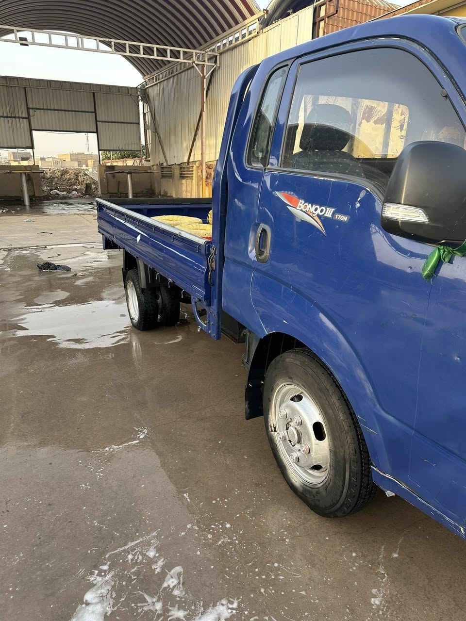 سلام عليكم ورحمة وبركاته عندي كيه فحل للبيع موديل 17دبلوه جاف ***********
