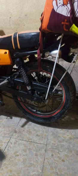 سلام عليكم دراجه دايون لايتي 
دراجه مكفوله كفاله عامه 
بيها شويه ملاحضات الاستيرن ماله وكعت ونعوج 
اوراقه موجودات بس متنكعات كامه اوراقه 
دراجه نص نكره بكل وقت المو شراي لا يراسل 
اي نقص مابيها السعر خاص مكاني بغداد سبع البور 
***********
