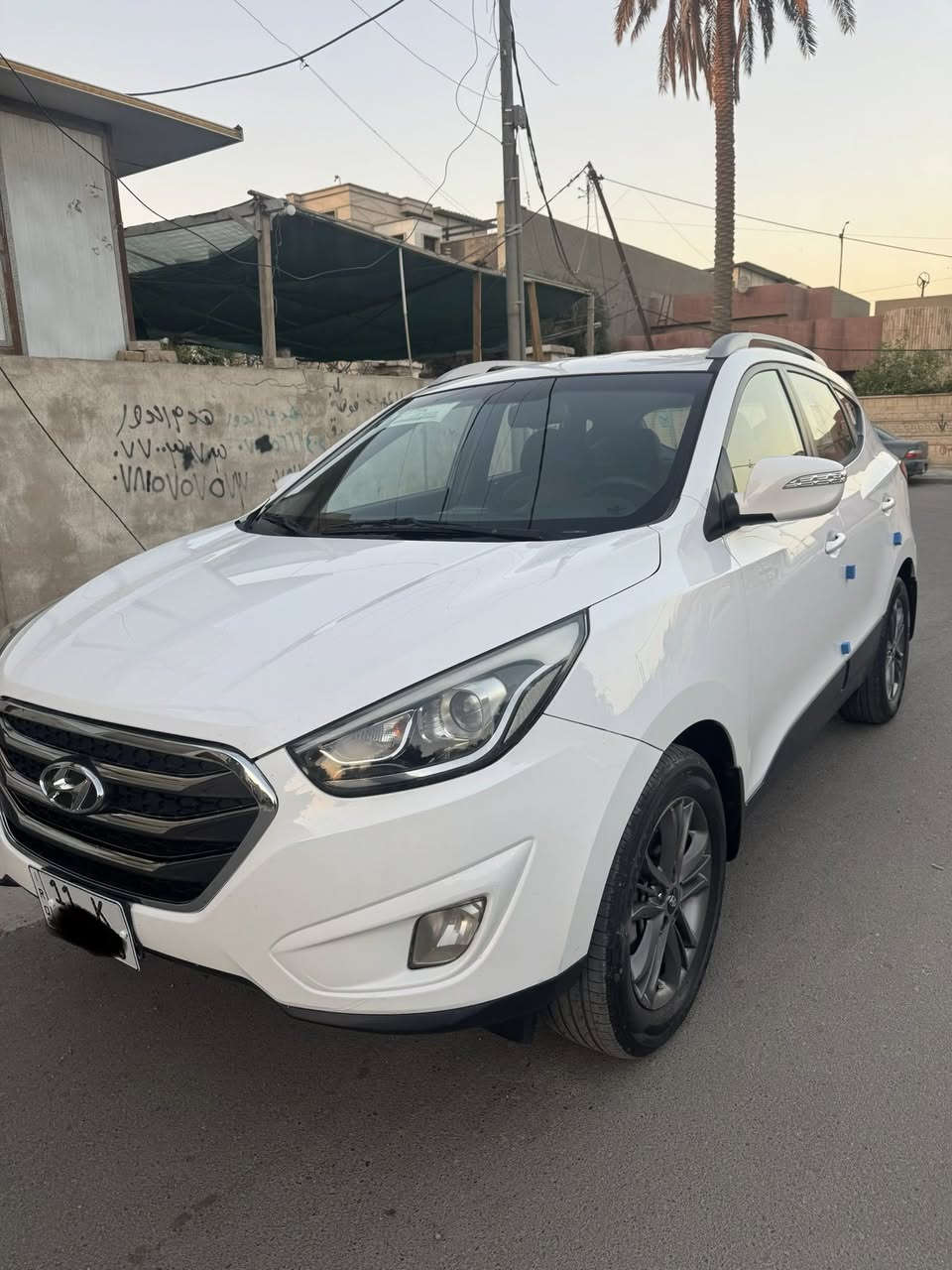 هونداي توسان خليجي 2015 رقم بغداد الجديد السنوية باسمي مكفولة من الصبغ والضربة والبارد  بحالة جيدة جدا المواصفات الاعتيادية عداد المسافة 160 مكاني المنصور منطقة علي الصالح السعر         155$            ***********
