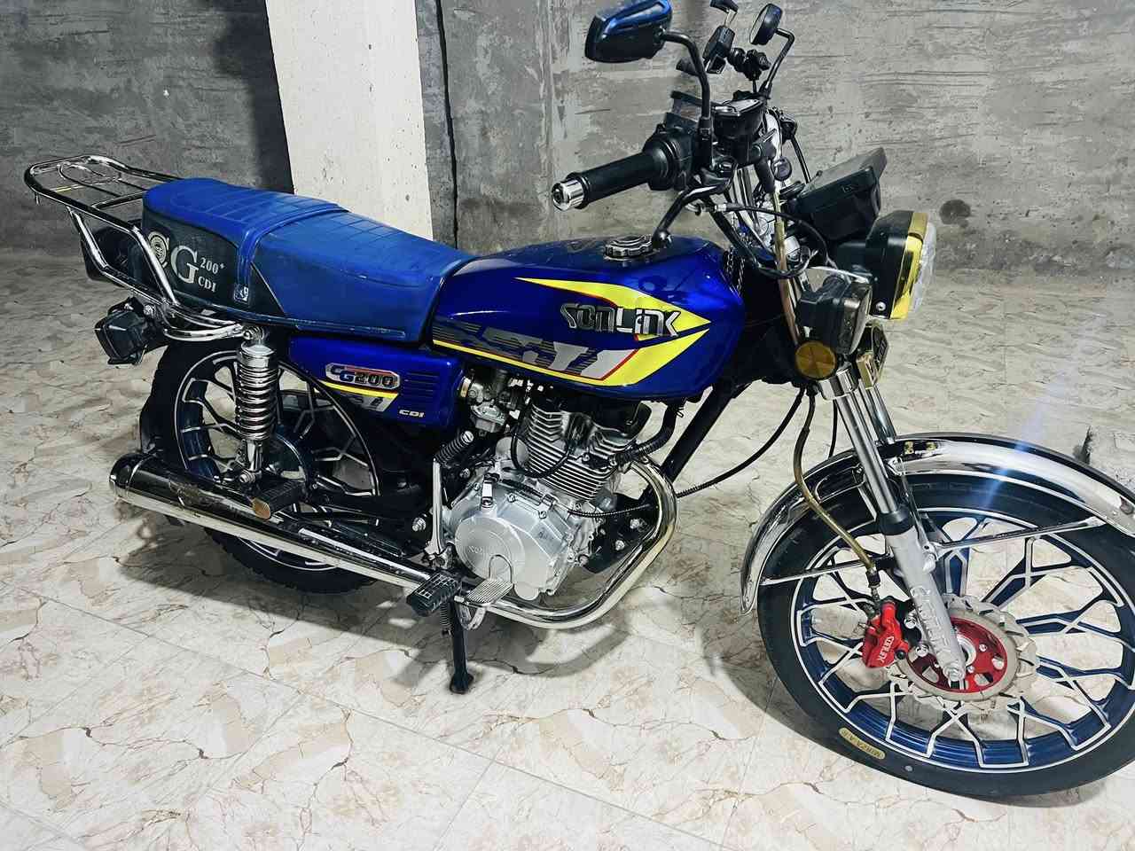 السلام عليكم ايراني موديل24 محرك 200CCكبس ممفتوح السعر 800 وبي مجال العنوان الخالديه***********
