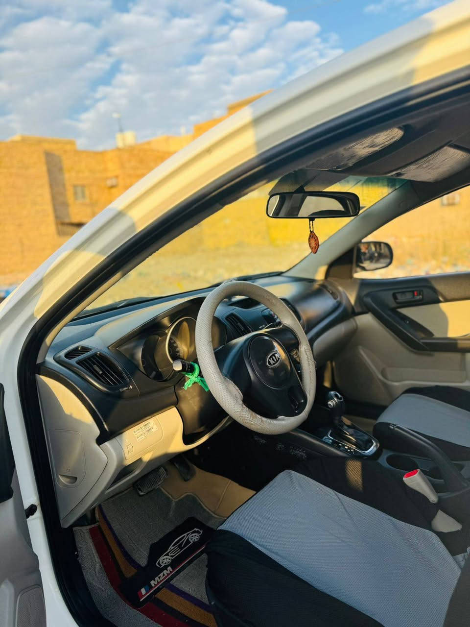 كيا سيراتو موديل 12 خليجي رقم ذي قار بأسمي تحويل مباشر محرك 1600 دوش تبديل جاملغ ايسر (جهة السائق) فقط السعر  115         ***********
