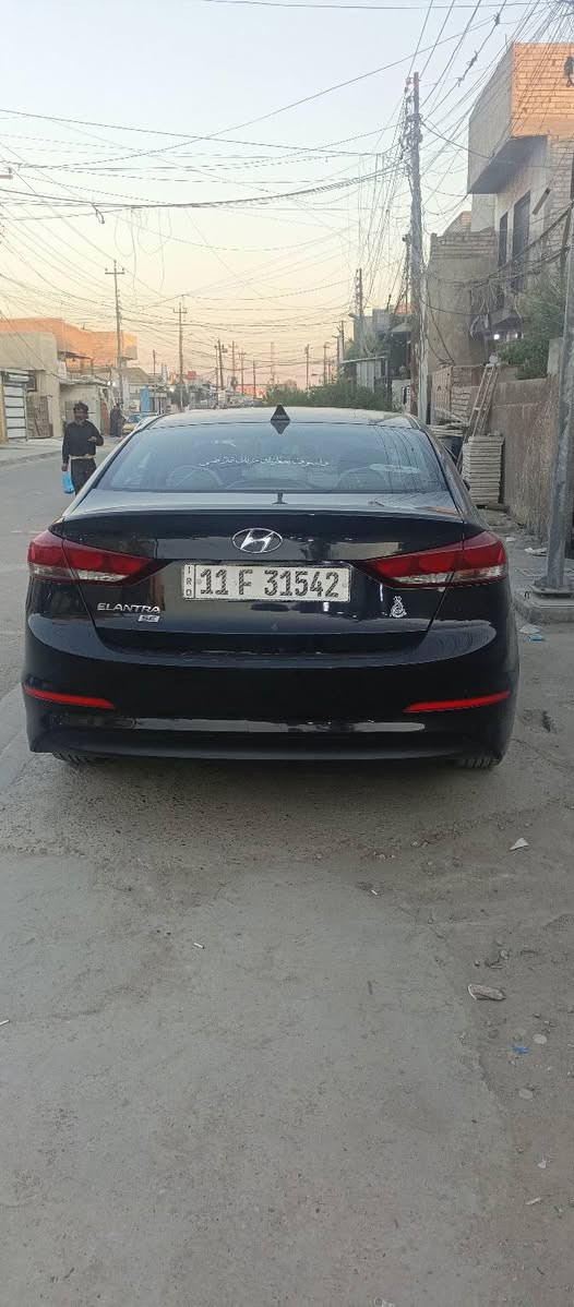 السلام عليكم 
النترا 2017 وارد امريكي صبغ دعاميه فقط بدون ايرباك
محرك حجمه 2000 السياره احلى من الصور مواصفات شاشه كامله خلفيه نظام سبورت ويكو تحكم ستيرن السياره ليبل واحد محرك بي صوت مال رواجز فقط السياره رقمه بغداد دولي باسمي تحويل ثاني يوم السعر 115 بيه مجال بسيط مكاني بغداد البياع حي الشهداء ***********
