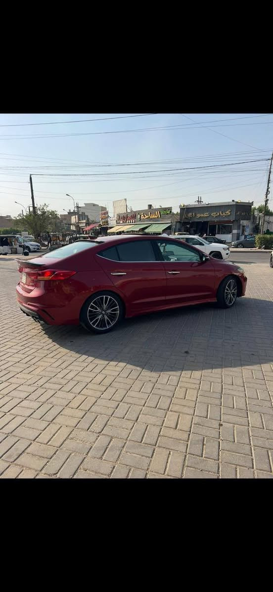 السلام عليكم
النترا سبورت 2018 وارد امريكي مكينه 1600 تيربو  تبديل باب سائق فتحه بصمه تحكمات ستيرن كشنان تدفئه كشنات جلد شاشه كبيره تبريد منفصل كير ومكينه كلها بشرط 
للبيع السعر ١١٨وبيه مجال العنوان بغداد الاستفسار ***********
