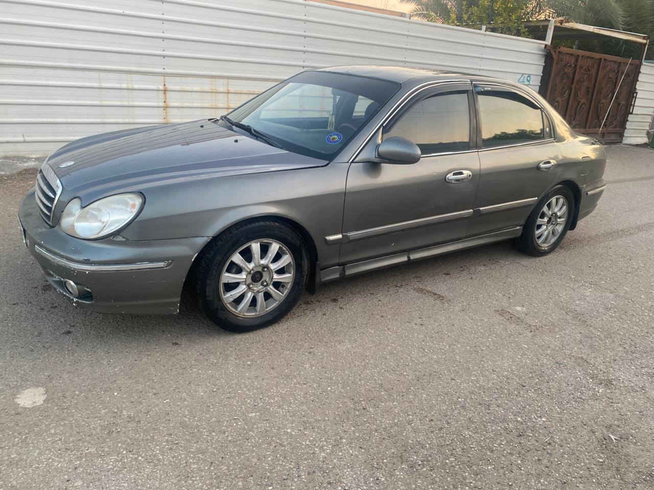 السلام عليكم سوناتا وفورد 2004 سته سلندر 2700 سياره مصبوغه عام كير محرك مكفول تبريد ممتاز  باتري جديد عربانه خلفيه جديده شاشه كامره لايت زنون عدسه غرفتها كلش نضيفه داخل صاج سياره مال جناي تفاصيل اكثر عن السياره إتصال/ مكان السياره بغداد حي الجهاد السعر 65 وبيها مجال للشراي 
مكلف بالنشر رقم صاحب السيارة ***********
