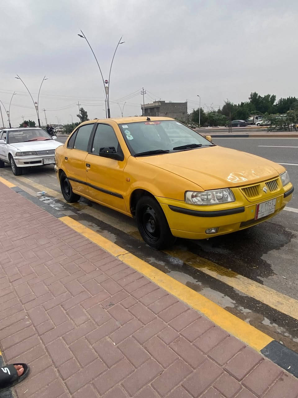 سلام عليكم سياره سمند البيع سنويه 22. موديل 11مكينه حلوه   عادي امراوس  سعر 22 بها مجال.    ***********
