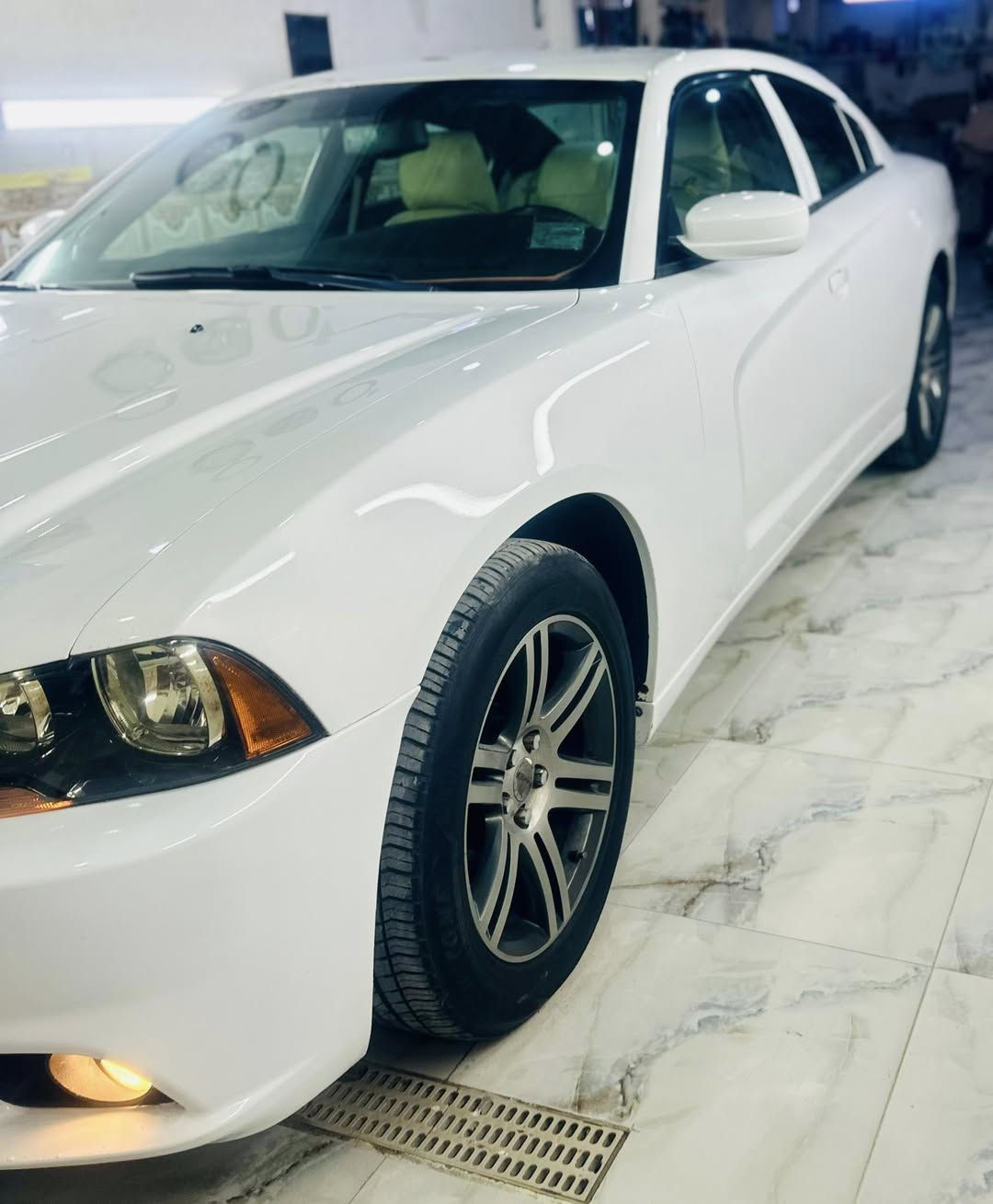 يا الله 
سلام عليكم 
دودج جارجر مديل 2013
رقم بصره سنويه جديده هزة جديده رقم جديد انكليزي تحويل ثاني يوم 
مواصفات شاشه كير عصا.كامره  مكينه 3600 V6 ويل 18 خليجي
(سياره كفاله عامه من ضربه وصبغ وفتح وتبديل )سياره كارتون جديده كلش حداده تخم تاير جاهزه مجهزه 
(مكان البصرة قضاء القرنه)
(سعر 180 بيها مجال قليل لشراي بدون كسران بل سعر الي مايعجبه منشور يعبره )
رقم هاتف/(واتساب او اتصل)
***********
