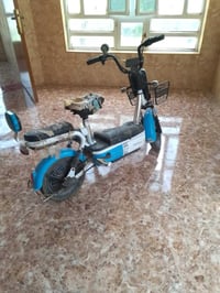 دراجة شحن للبيع بطاريات جدد  هاذة رقمي07862105377 سعر خاص