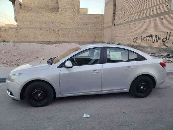 السلام عليكم شوفر كروز للبيع سياره موديل 2013 العنوان بغداد سياره جديده مكينه وقير وحداديه تخم تاير بالكرتون السعر 80 وبيها مجال حق الجيه العنوان بغداد الاستفسار برقم الهاتف***********
