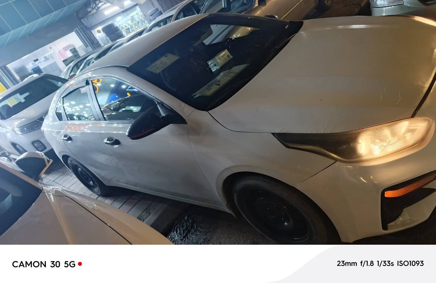 السلام عليكم للبيع كيا فورتي وارد امريكي السعر 110 وبيه مجال تفاصيل ناشر السونار 
هاتف‏‪***********‬‏
