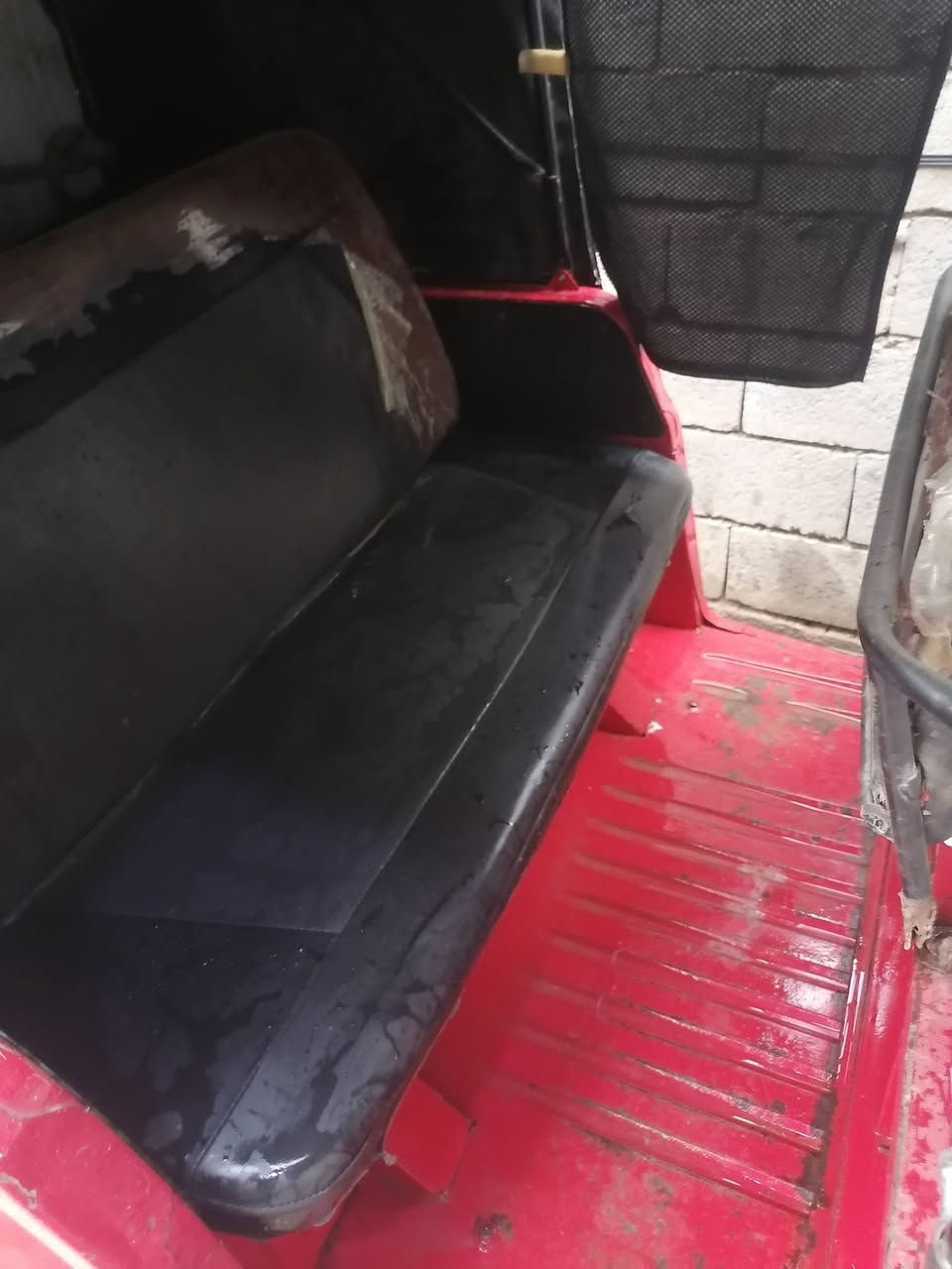 السلام عليكم ورحمة الله وبركاته تكتك بياجو للبيع موديل ١٨ اوراق كاملة المكينة طافيه الكشر يخبل الكهربائيات شغالة السعر ٦٠٠ وبيها مجال العنوان بعقوبة المفرق للإستفسار الاتصال ع هذا الرقم ***********
