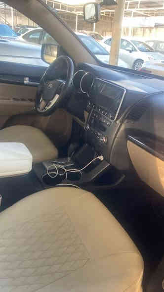 سورنتو 2013
بدون صبغ
كير محرك صدر كفاله 
المحرك مفتوح
ماشية 190 الف حقيقي 
محرك 4 سلندر 
بصمه
لدات بالبوب
اشاير بالمرايه
7 راكب 
تبريد 3 قطع 
بيها هواي مواصفات عدا الفتحه 
السعر 144 وبيها مجال
***********
