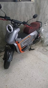 ابيع دراجه شحن بطاريه لثيوم عنوان حسينيه قرب شارع ابو سمير 07515240913...