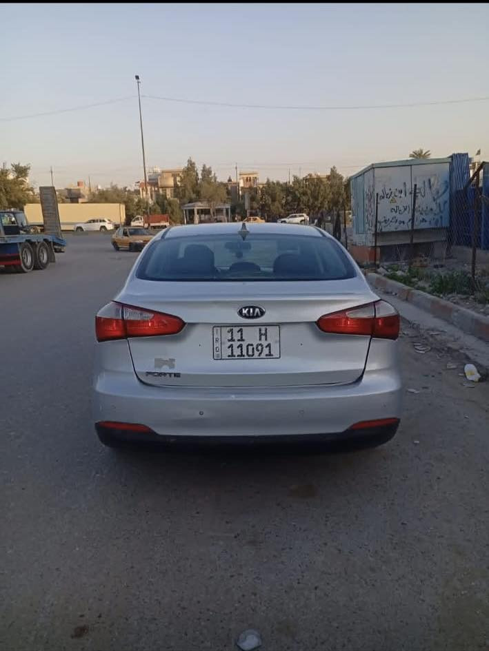 , كيا فورتي موديل ٢٠١٦ وارد أمريكي حادثها جاملغ خلفي بدون دواخل بيها ٤ قطع صبغ
مكينه ٢٠٠٠ دوش مكينه مكفولة تبريد ثلج
 سنويه جديدة بسمي 
الاستفسار تصل ***********
السعر 107 وبي مجال
