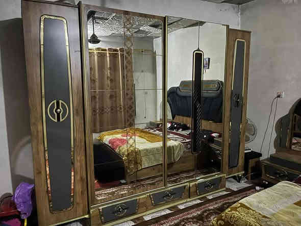 غرفة نوم تركي عشر قطع للبيع بسعر ٩٠٠ وبيهه مجال *********** /***********
