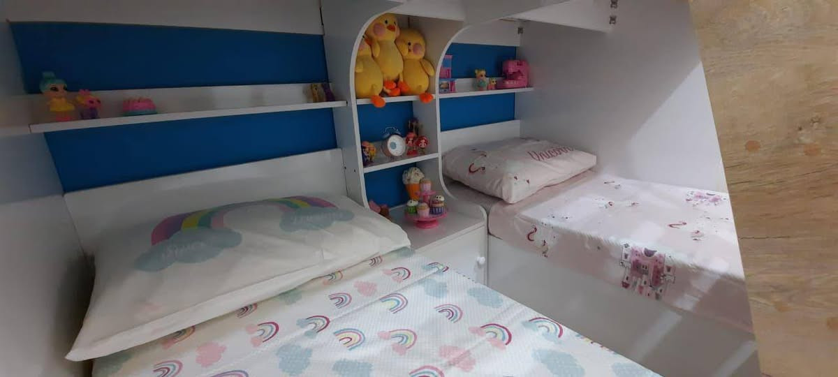 غرفة تركية جديدة مال أطفال للبيع ٣جرابي وياها مكتبة السعر ٣٠٠ وبيها مجال المكان المنصر


**إذا كنت صاحب هذا الإعلان وتريد حذفه لأي سبب، رجاءا أرسل رسالة إلى الدعم الفني**