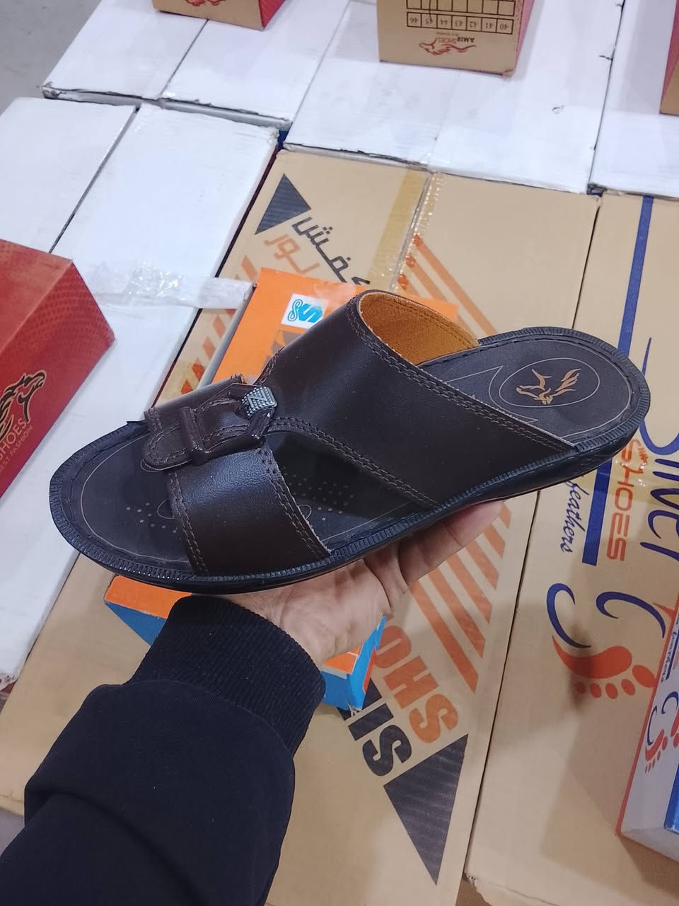 شحاطات رجالي كارتون علبة مو كيس القطعه 3ونص الكارتون درزن 42الف
احجز ***********
