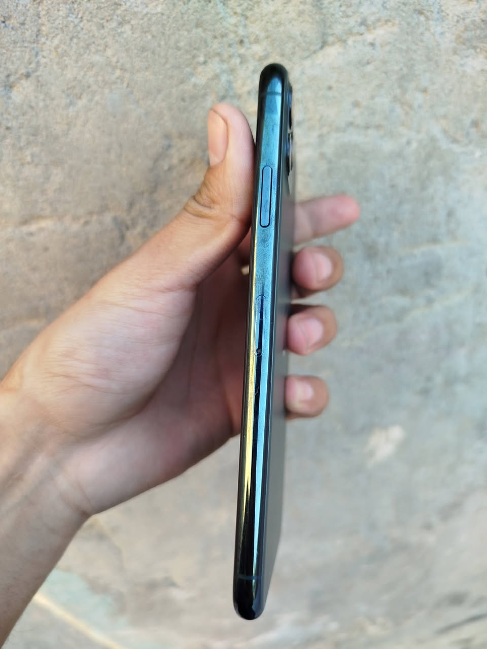 ايفون iPhone 11Pro Max جهاز ممفتوح عل فحص وتر برو السعر 350بي مجال ***********
