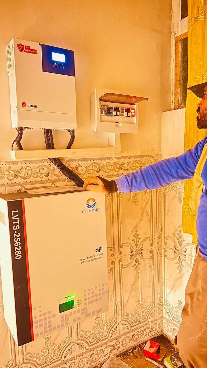 وداعاً للمولدات.. أهلاً بسيادة الشمس! ☀️🛡️
مبروك #للأستاذ_علي_ذياب_عباس  (الدجيل) دخول عصر الاستقلال الطاقي مع منظومة "قوة الشمس" المتطورة:
✅ 10 أمبير من الطاقة المستمرة.
✅ بطاريات ليثيوم بضمان 5 سنوات (الجيل الأحدث).
✅ أنفيرتر SRNE بضمان 2 سنة.
لا تدفع فاتورة المولد بعد اليوم.. امتلك محطتك الخاصة:
🔹 خصم خاص للدفع الكاش.
🔹 نظام أقساط سهل وبدون تعقيد.
قوة الشمس 🌞.. الريادة في التكنولوجيا والسيادة في الاختيار.

📞 للاستفسار وتصميم منظومتك الخاصة، اتصل بنا الآن:
الاعلامية دعاء الجنابي
‭٠٧٧٦ ٦٠٦ ٦٦٠١‬ ‭
‭٠٧٨٦ ٦٠٦ ٦٦٠١‬
———————————
الوكيل
استاذ بهاء الحساني 
‏‭ ‭٠٧٨٢ ٤٩٦ ١٨٠٣‬
————————————
افرع قوة الشمس (الحجاج_ البوعجيل _العلم _الضلوعية_يثرب_الفلوجة)
