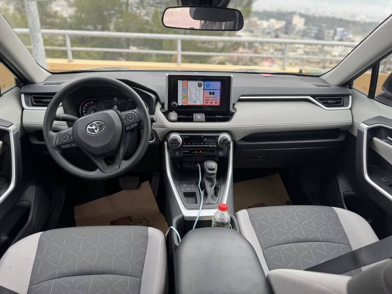 سلام عليكم للبيع فقط رافور ٢٠٢٥ وارد امريكي استراد خاص مم امريكا بانزين محرك ٢٥٠٠ موصفات xle  معروفه بصمه وشغال وردار امامي جاني وتحديد مسار وباقي موصفات ماشي ٢ ميل فقط بدون ايرباك فقط بين حاف الجاملغ وباب صبغ  داخل ابيض سياره كلش جديده  بجم خلف كبس كلها بدون رقم يترقم شمالي فقط سعر ٢٤٥ مجال بسيط جدا  رقم شاصي                            2T3W1RFV2SC324081الصور مكان ديالى / خانقين ***********
