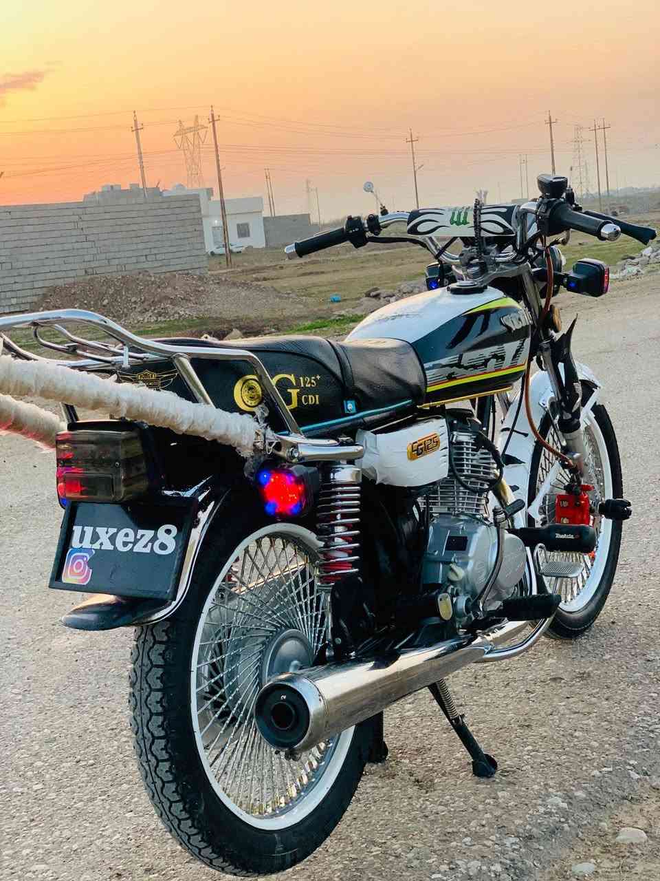 سلام عليكم  ماطور للبيع سونيك اصلي موديل 24 لوك ماشي 3700 فقط لوك جديد  محرك كير كلج  شرط ماناقصه برغي  فول نضافه  سعر اتصال ع رقم ***********
