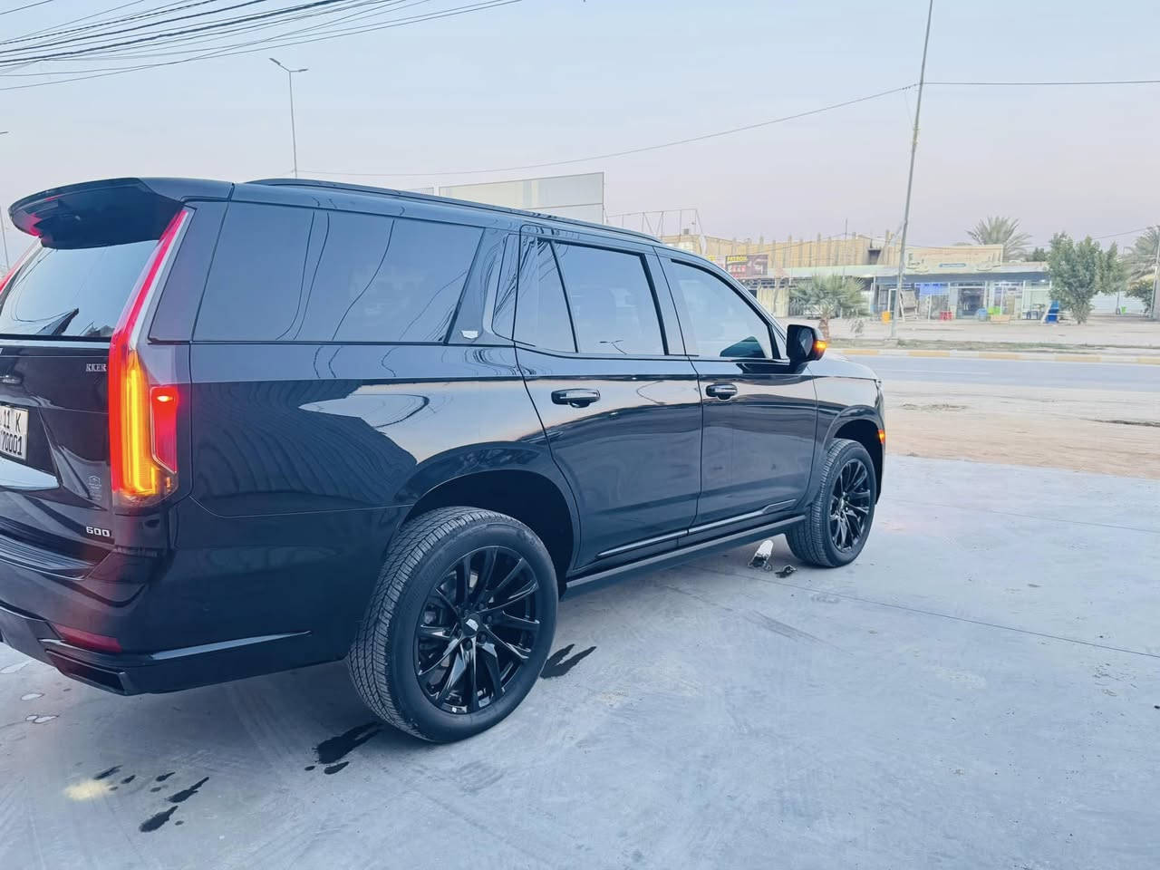 🔥 للبيع – كاديلاك سكاليد 2023 🔥
للبيع او مراوس حسب القناعة 
🚙 النوع: Cadillac Escalade
⭐ المواصفات: فول مواصفات (Espresso)
🎨 الداخلية: جلد بيتنجاني فاخر مع مساج
🇺🇸 الوارد: أمريكي
⚠️ الحالة: حادث جاملغ مبدل وكارت بلباب السايق 
📏 عداد المشي: ٢٦  مايل فقط
🔊 الصوت: 36 سماعة
⚙️ المحرك: 6200 سي سي

المميزات:
🛑 سقف شاموا
🛑 شاشات خلفية
🛑 دوسة كهرباء
🛑 5 كاميرات
🛑 حساسات 360 درجة
🛑 أبواب شفط
🛑 كشنات جلد بيتنجاني
🛑 كيج إلكتروني
🛑 جكات تصعد وتنزل

📍 العنوان: بابل
💰 السعر:  علق تم يطلعلك السعر 

📞 للاستفسار:
***********‎
