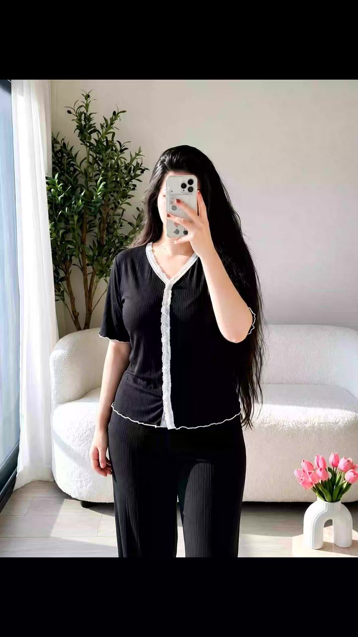 🇮🇶🔥 الجودة عنواننا دائماً 🔥🇮🇶
✨ تكرار 💃💃💃 تراك نسائي بناتي  سادة قطعتين — قمة الأناقة والراحة 😍 لوك ناعم وعصري بفصال أنيق يضيف لمسة أنوثة جذابة بكل تفاصيله 💕

🔹 نوع القماش:
ريب بوليستر تركي + قطن ليكرا
مطاط، مريح، وخفيف على الجسم
✨فصال مرتب وجودة عالية عالفحص✔️
✨ القياسات  L/XL /XXL ✔️
✨ يلبس من وزن ٥٠ الى وزن ٨٠ كيلو ✔️ 

 
🚘يوجد خدمة توصيل لجميع محافظات العراق ٤ الاف🚘
#اكسبلور #الشعب_الصيني_ماله_حل😂😂#ترند 
‏‌‎#viral #fypage


**إذا كنت صاحب هذا الإعلان وتريد حذفه لأي سبب، رجاءا أرسل رسالة إلى الدعم الفني**