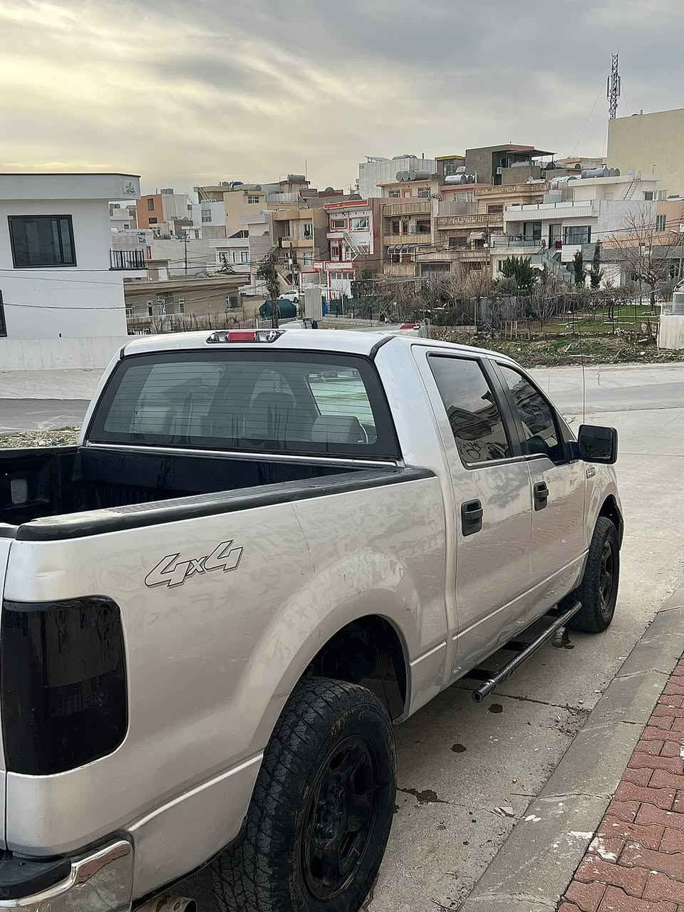 سلام و علیک🔥
فۆردی ئێف ۱٥٠ ساخ ساخە❤️ ۸ بستۆنە🔥۱ پارچەی بۆیاخە مەکینەی کراوەتەوە بەشەرت مەزبووتی و فەحس گێر بە شەرت تەقە و ڕەقە بەشەرت بەشەرتی هەمووشتێک ئەیفرۆشم
شووێن/سلێمانی
ڕەقەم تەلەفوون/***********
