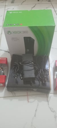 اكس بوكس 360 • جوستك 2 • مستعمل نظيف