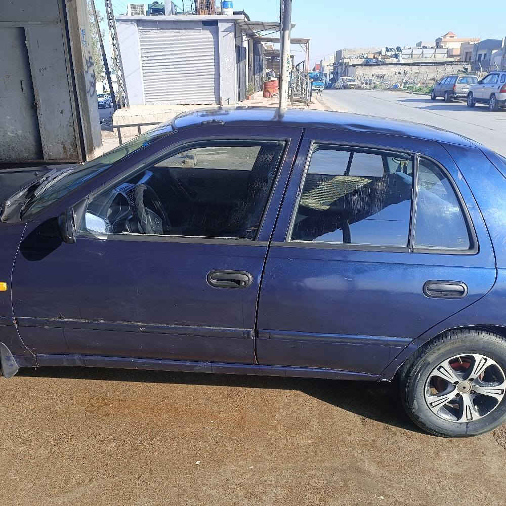 نيسان صني 91 حجم 16 كابون بانسين موجود هسه سنويه جديد  محرك كير شرط طخم تاير جديد أنا شرعي/*********** موصل, نينوى
