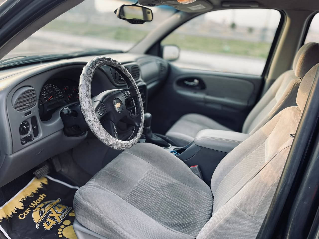 سلام. عليكم للبيع شوفر. بلايزر. موديل  م2007 مكفوله. كفاله عامه. من. صبغ. ولضربه. سونار مرفق بل منشور. موصفات. LT بجم. تاهو سياره جديده وجاهزه من. كلشي. ومابيه اي. نقص تبريد. حداديه. تخم تايرتدفئه   تبريد قطعتين  فور. ويل   سنويه. الغايه. 2028  تحويل. او وكاله. ثاني. يوم. ماشيه 70 الف 
 السعر. (100) الستفسار. انتصل. /***********/ عنوان. سياره. كربلاء. المقدسه. اخوان. بيع. فقط .
