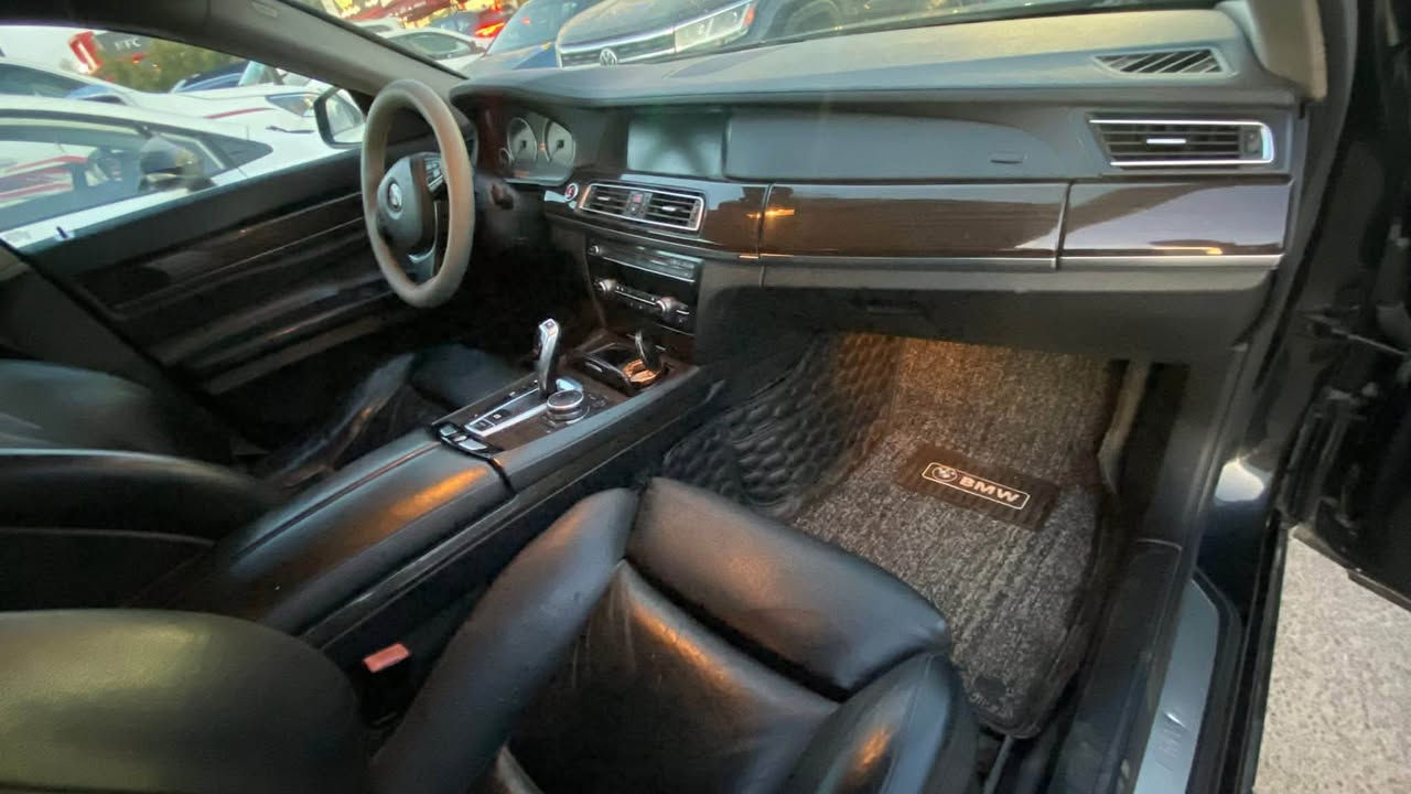 BMW N57  730d موديل 2010
سعر 145$ ومجال
فتحة سقف داتا شو كير محرك مكفولات 
السيارة 730 ديزل رقم اربيل باسمي تحويل ثاني يوم 
تاثيرات بطاريه نوزلات كل شي بيها شغال 
مكان السيارة أربيل بيها جنطه مبدل ونص جاملين خلفي صبغ للاستفسار اتصل كورك *********** اسيا ***********
