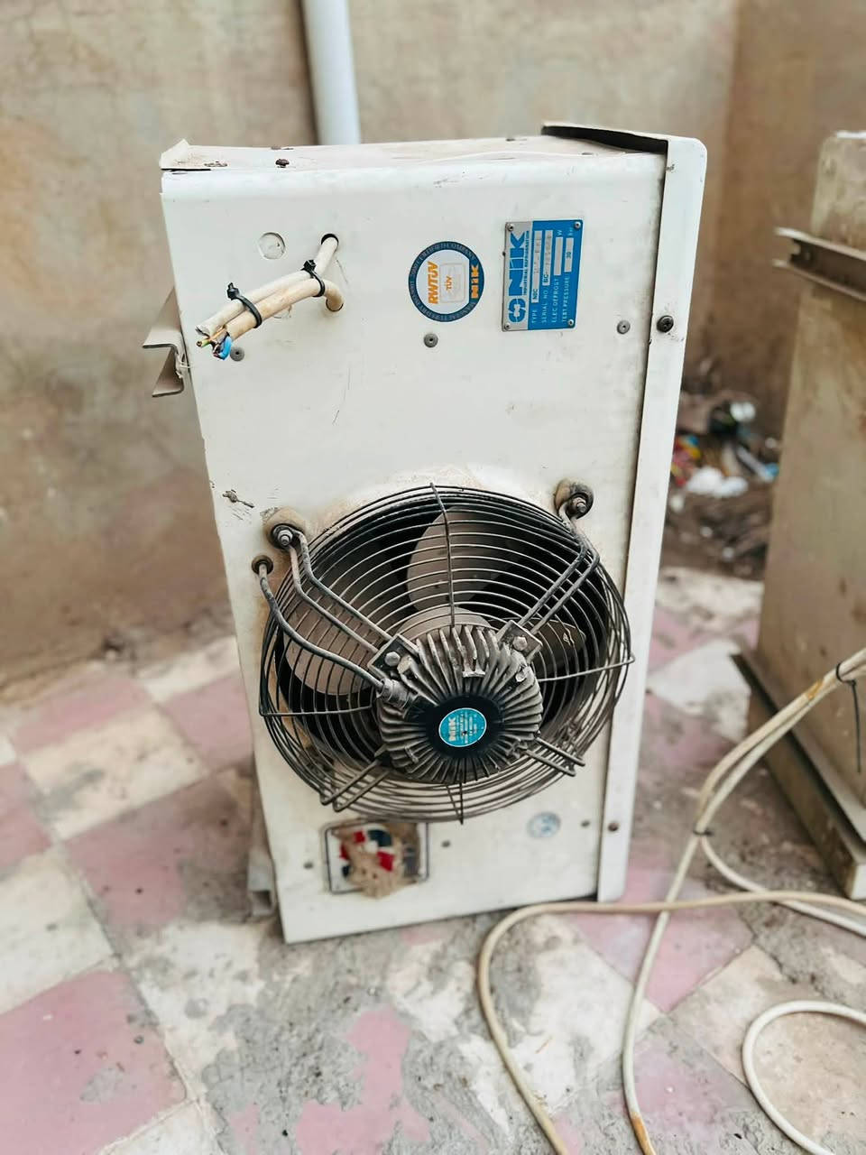 للبيع براد ارضي ٥ طن

جديد رقمي ***********
