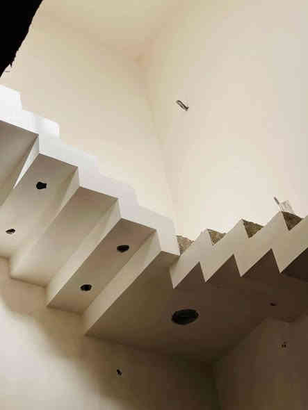 سلام عليكم خوان ملاحضه
جص وبورك وتشميع و ماده مصلبه علينه  كرساته و عمل 11الف مواد علينه تنضيف الابيت علينه
جص وبورك فقط كرسته و عامل متر 10
تنضيف الابيت علينه
جكن واير عالينه 
رقمي الخاص ***********
واذا لبخ واجهيات جميع لبخ نشتغل
