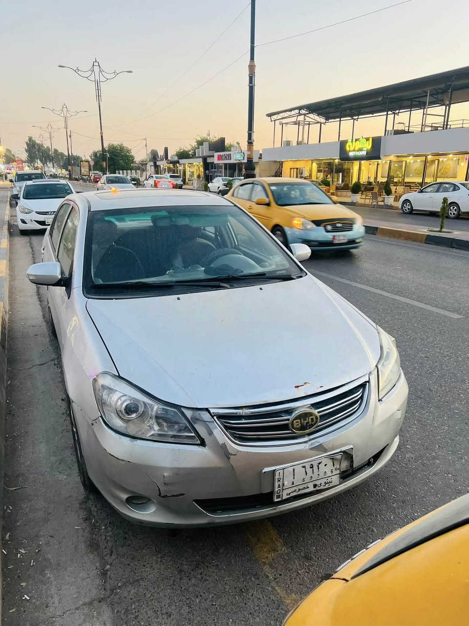 سياره Byd للبيع موديل 13 كير توماتيك G3 مكينه وكير شرط تبريد السياره فول ضررها قبع صندوك وجاملغ السياره كامله 
بس ينرلها شويا ترتيب السعر بل خاص***********
