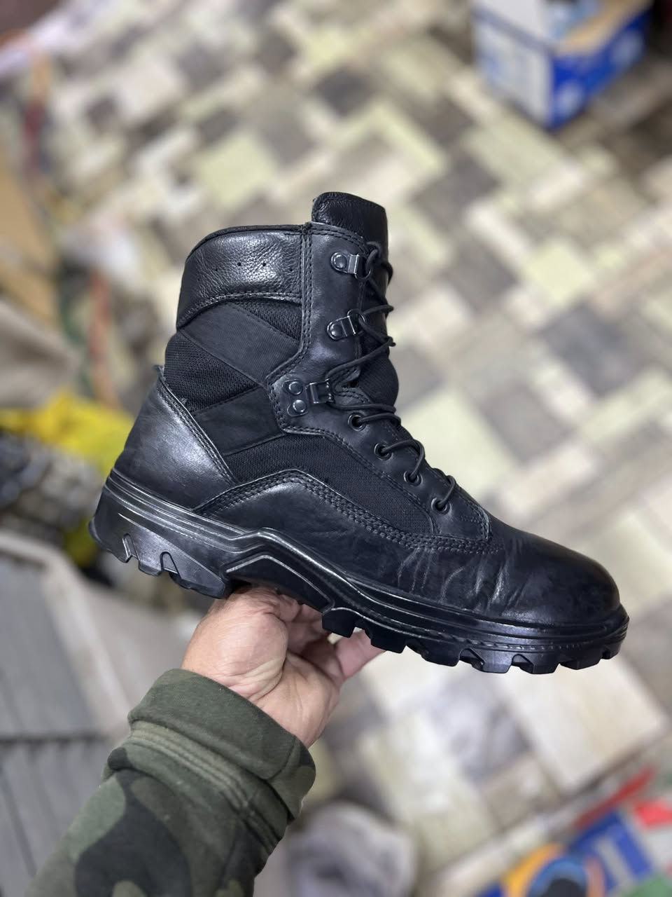 اوزكان
بالة اصلي
قياس 42.5
توصيل جميع محافظات 
واتساب
***********
