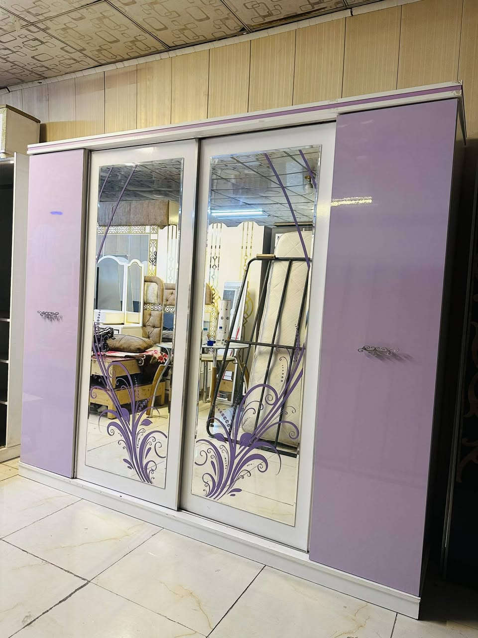 غرفه كامله نظافه نفس الصور سعرها 400وي النقل والشد داخل بغداد 🪿🪿


**إذا كنت صاحب هذا الإعلان وتريد حذفه لأي سبب، رجاءا أرسل رسالة إلى الدعم الفني**