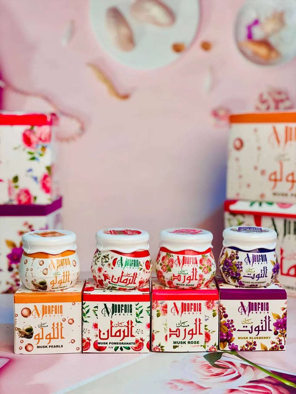 ✨🤍 كريم المسك المعطر 🤍✨
( فانيلا 🍦، التوت 🍓، الورد 🌹، الطهارة 🤍، اللؤلؤ 🐚 )

معطر فاخر للجسم يخلي ريحتج تظل منعشة طول اليوم 😍💫
يساعد على تفتيح المناطق الحساسة ويطي نعومة وترطيب رهيب 💕✨
مقاوم للتعرق ويخلي إحساس النظافة يدوم وياج 👌🔥

ريحاته ناعمة وثابتة تناسب كل الأذواق 🌸🍓
مناسب للاستخدام اليومي ويعطيج ثقة وانتعاش بكل وقت 💋
🇸🇾 انتاج سوري مضمون  
#هاشتاقات_تيك_توك_العرب❤️❤️❤️ #الاصلي💯💯💯


**إذا كنت صاحب هذا الإعلان وتريد حذفه لأي سبب، رجاءا أرسل رسالة إلى الدعم الفني**