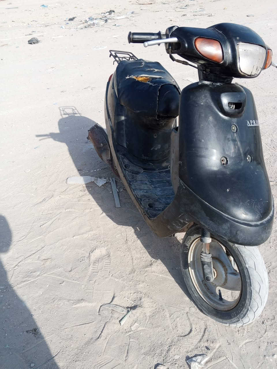 السلام عليكم دراجه للبيع سعر مناسب 200, بيها مجال شراي يتصل هذا رقمي ***********
