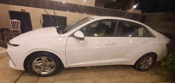 أكسنت موديل ٢٠٢٤ خليجي 
سياره تجي فول مواصفات عدى البصمه 
 ***********
مكاني العامريه بغداد
