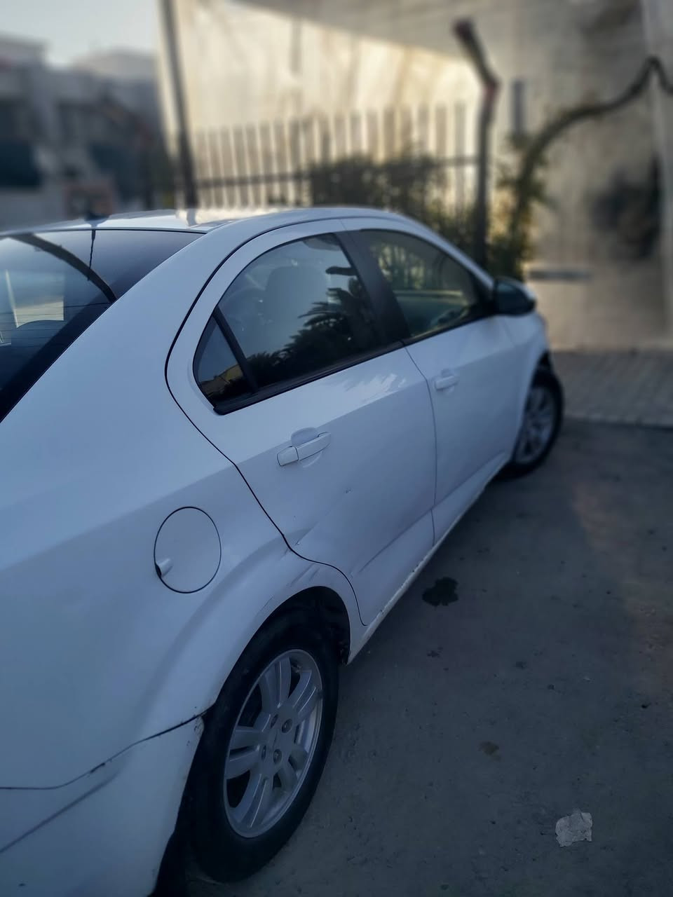 السلام عليكم ورحمة الله
سيارة شوفرليت سونك بيع مستعجل
رقم نكليزي كربلاء جديد تحويل ٢ يوم 
لون السيارة بيضه 
كفاله محرك وكير ظفيره كهربائية وعقل جديد
سيارة بدون ضربه 

للتواصل 
***********
