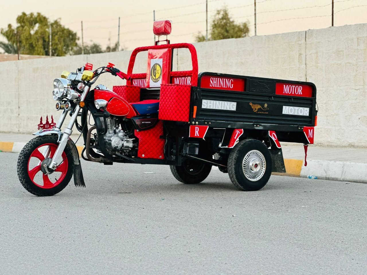 سلام وعليكم شباب عندي هاي الستوته شاخوان فحل عالي قلاب للبيع موديل 2020 بلادي محرك 2025 بلادي بيهـ بليته ومنفيس رگبه محرك شاصي ب شرط كهربائيات كلهـ شغاله تايرات 3 جوبلس ستوته حلوه ومال جناي مناقصهـ برغي انطيهـ كفاله عامه شراي اتصل ودلل مو شراي رجاً اعبر المنشور 
السعر مليون 375 وبيهـ مجال حك الجيه 
***********
