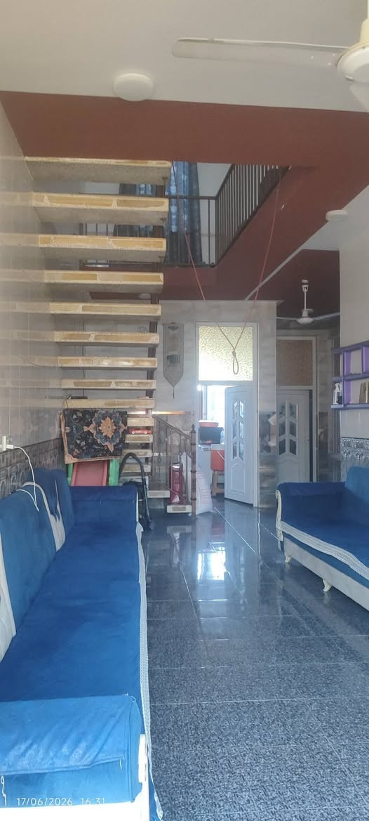 الى أصحاب المواكب والحسينيات..
بيت للبيع 207م ركن موقع مميز طابو زراعي سند 25 مع محل مقابل شارع حلة،كربلاء وطريق الزائرين مباشرةً في أبي غرق حي السجاد(الدليمات) مقابل دائرة مرور أبي غرق..الأبعاد 9م×23م السعر 120 مليون يتكون من :-
غرفتين نوم،صالة،مطبخ،استقبال صحيات داخلية وخارجية،گراج،
محل.. للاستفسار الاتصال على الارقام التاليه:-
***********
***********..واتس ٱب
